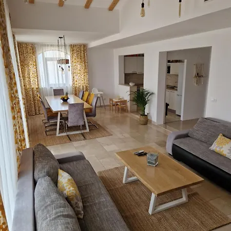 Vukusic Apartman *